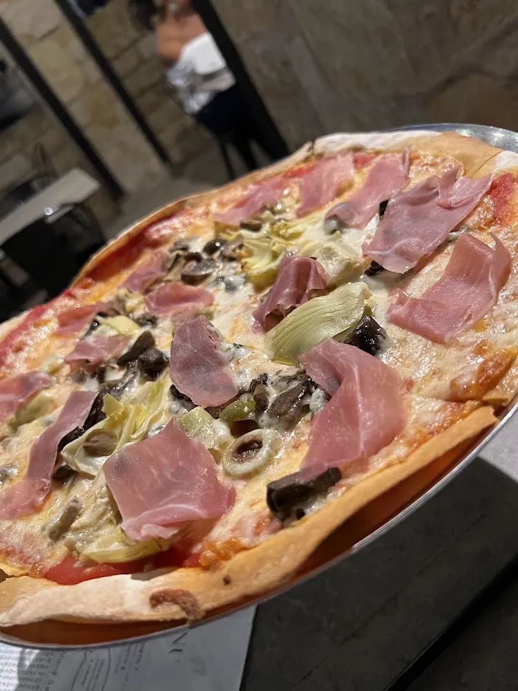 Capricciosa Pizza